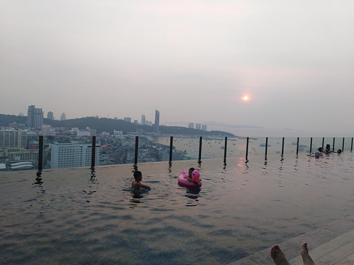 The​ Base​ ​Pattaya​ By Ammy Aparthotel Kültér fotó